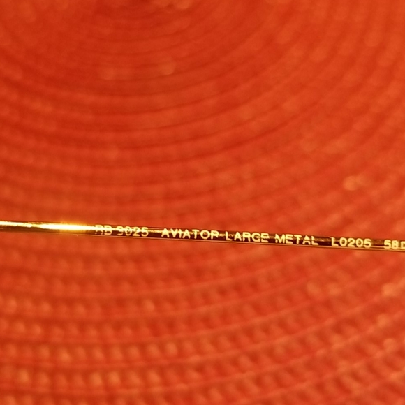 Ray Ban RB 3025 aviators. Size. L - Picture 8 of 9